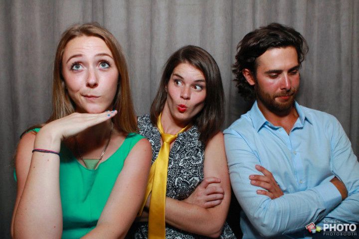 7 Things Single Wedding Guests Can’t Stand