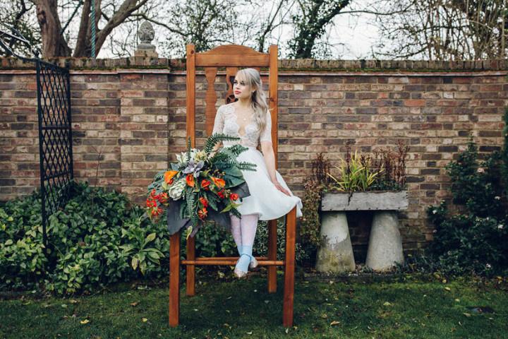 29 Alice in Wonderland Wedding Details You'll Love