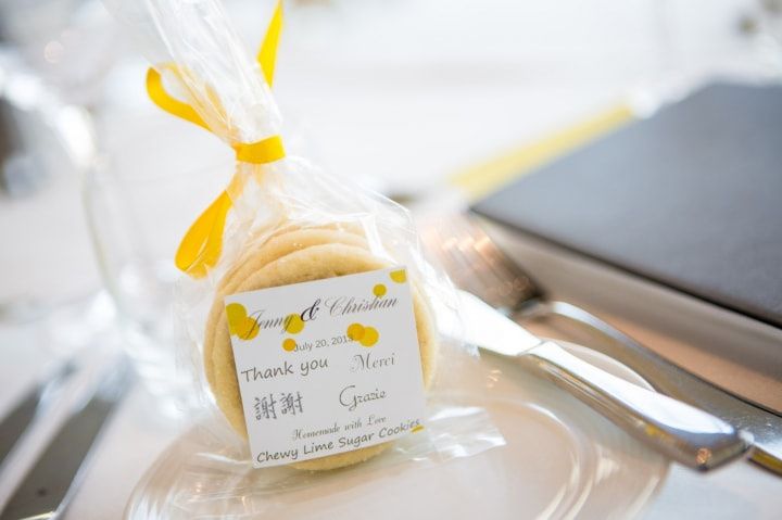 Cookie wedding favours