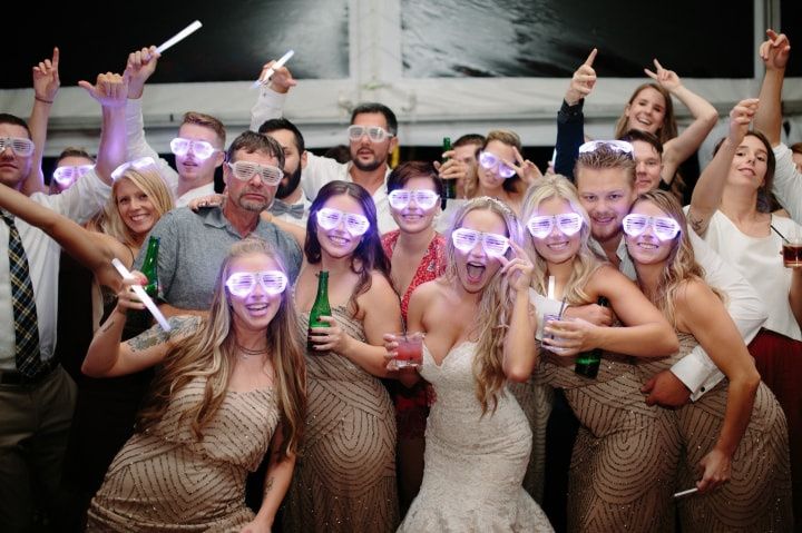 Exciting Wedding Party Group Picture Ideas