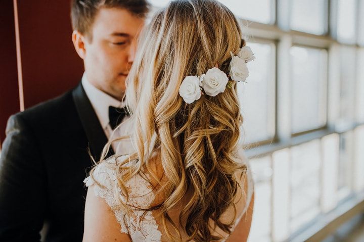 37 Wedding Hairstyles With Flowers That Will Stay Put