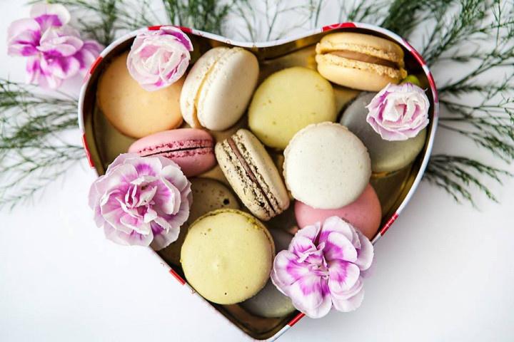 Macarons & More