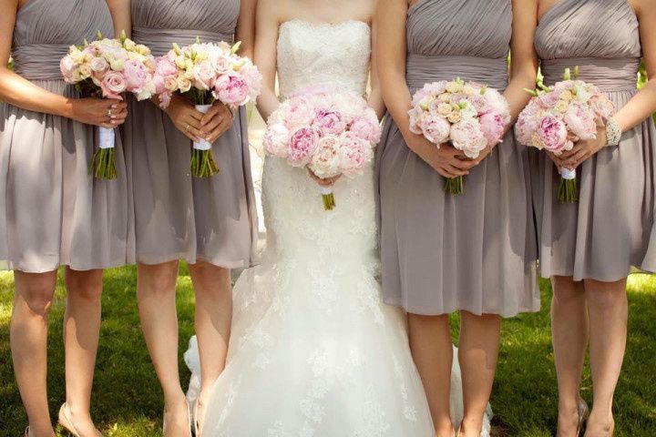7 Stores for Preowned Wedding Dresses In and Around Toronto