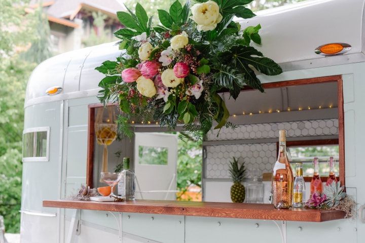 Outdoor wedding bar caravan