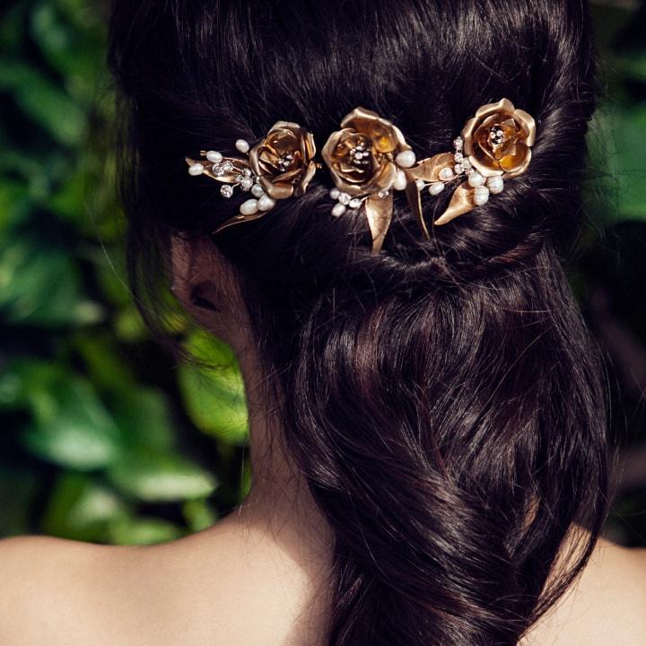 Names of 2025 wedding hair accessories