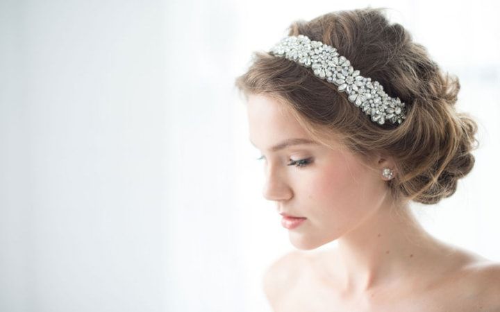 23 Bedazzled Bridal Hairstyles to Steal for Your Wedding Day