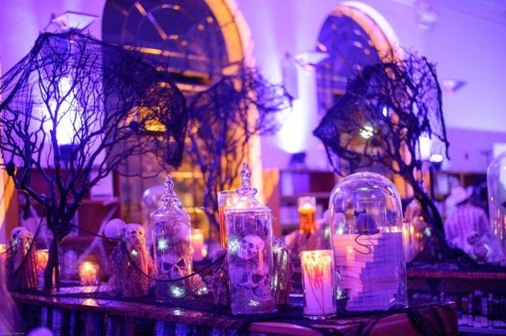 35 Awesome Halloween Wedding Ideas 7272