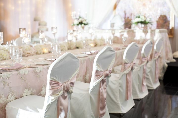 Wedding table linens