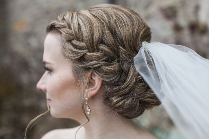 20 Side Bun Hairstyles for Your Wedding
