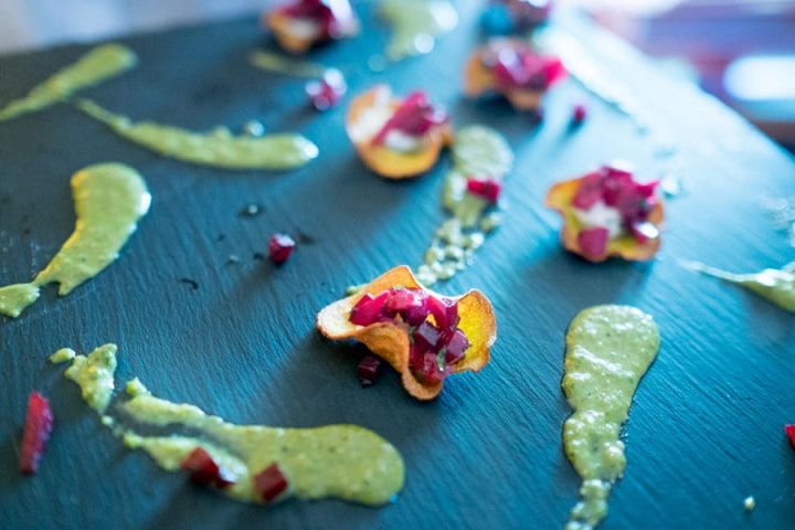 10 Vegan-Friendly Hors D’Oeuvres to Serve at Your Wedding