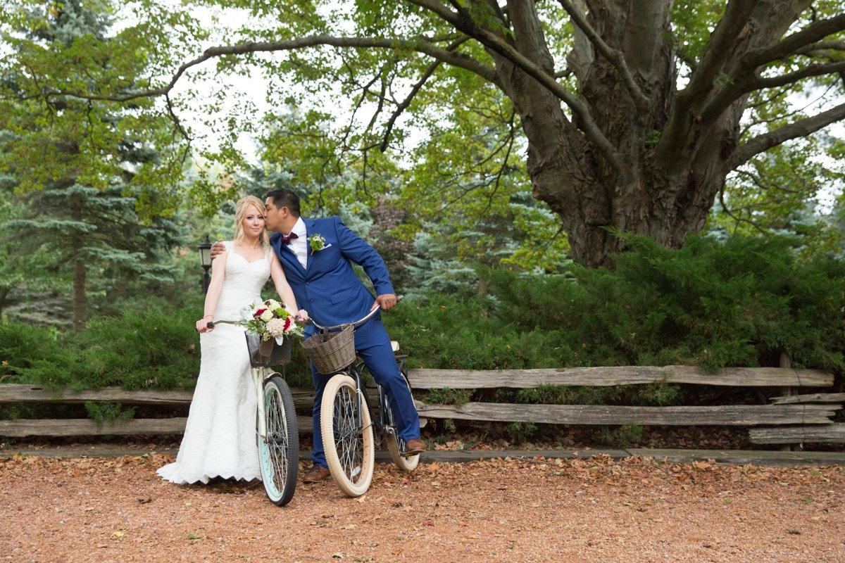 Newlyweds with bicycles