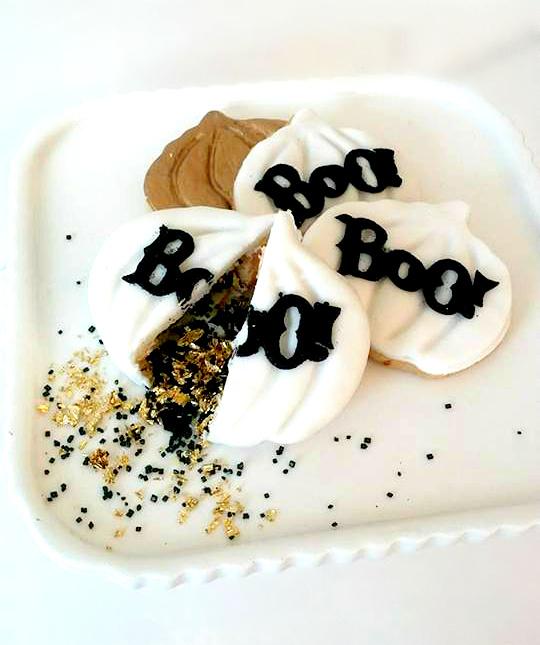 Halloween wedding idea - boo cookies