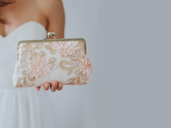 HOW TO CHOOSE THE PERFECT BRIDAL CLUTCH (AND WHY EVERY BRIDE NEEDS