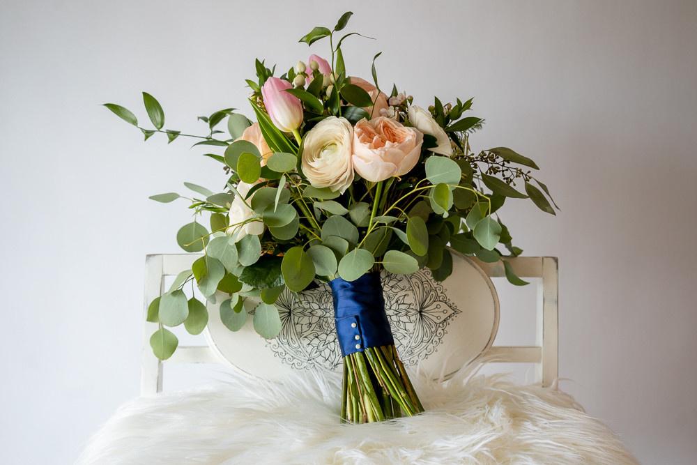 7 Gorgeous Wedding Bouquet Wrap Ideas