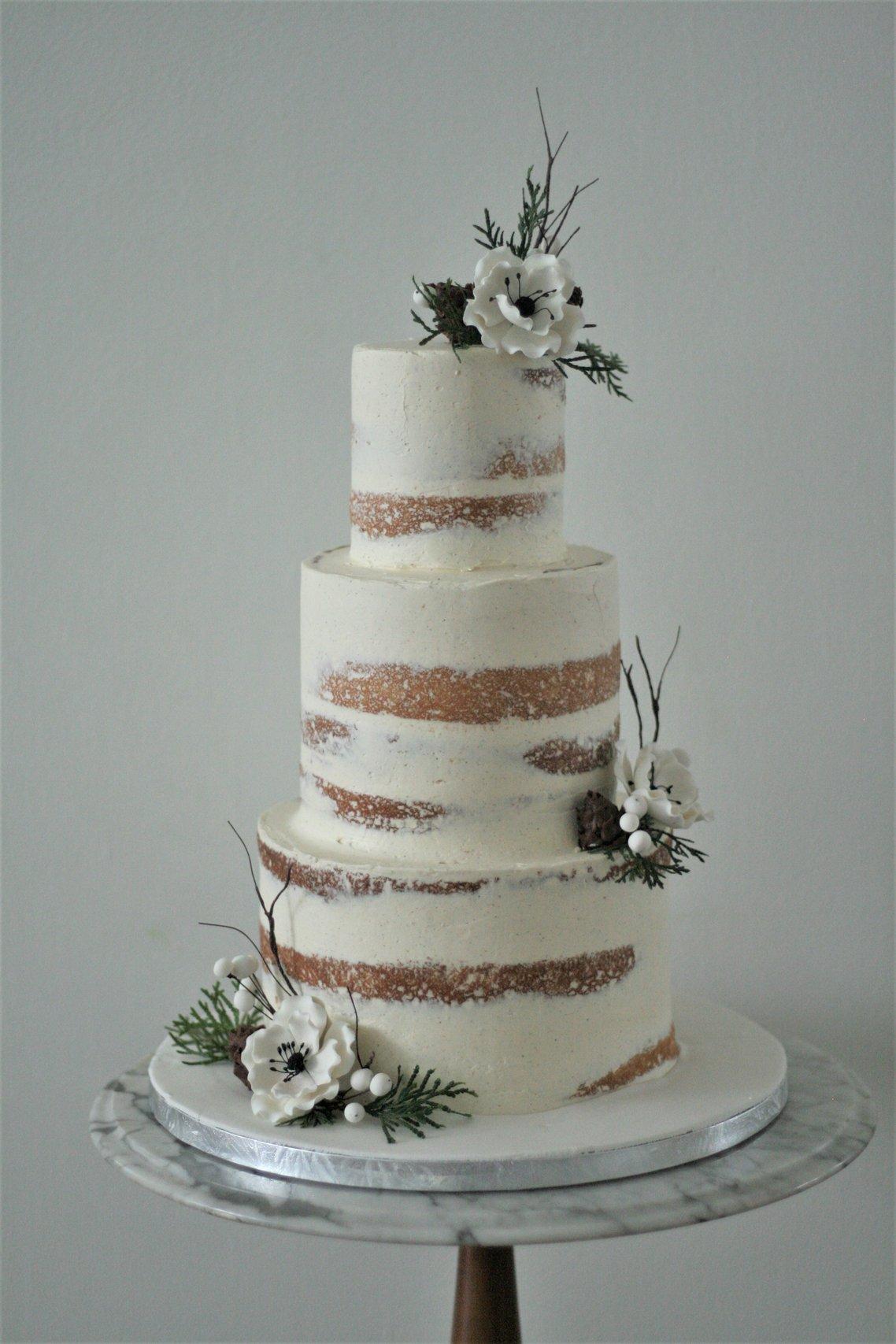 Winter wedding deals cake