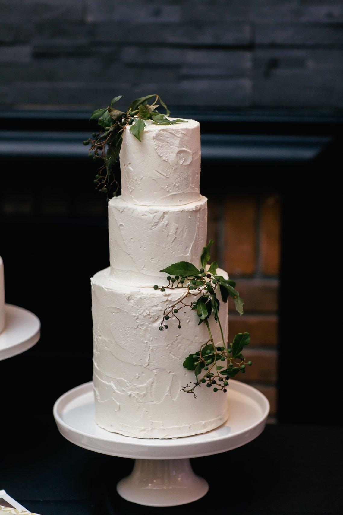 16 Rustic Wedding Cake Designs We’re Totally Obsessed With