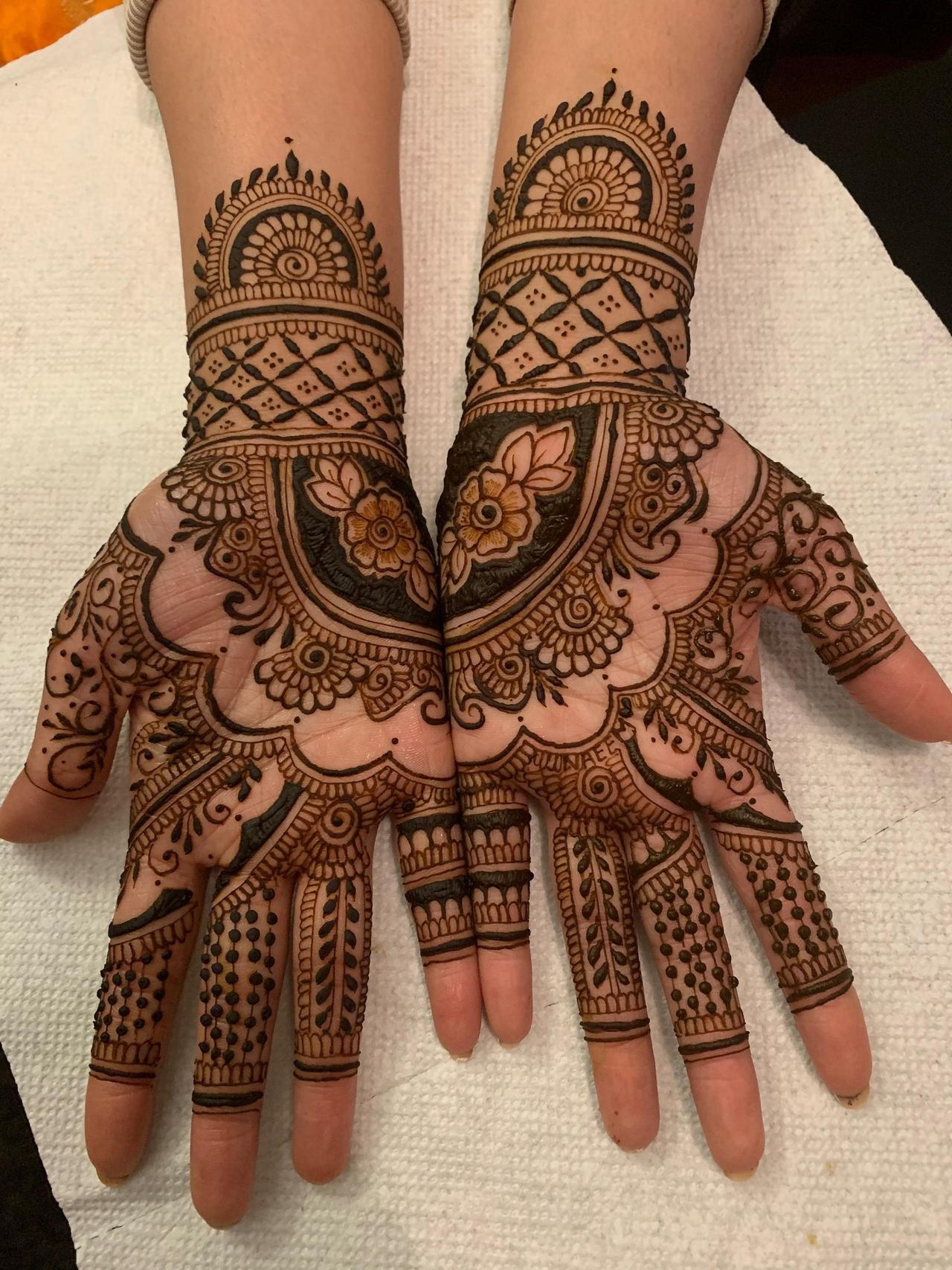 Top 50+ Mehndi Design Back Hand 2023- Back Mehndi Designs