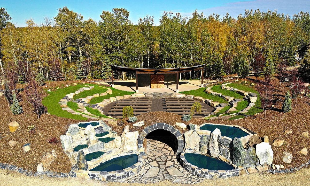 Outdoor Edmonton Wedding Venue - Obsidian Ridge