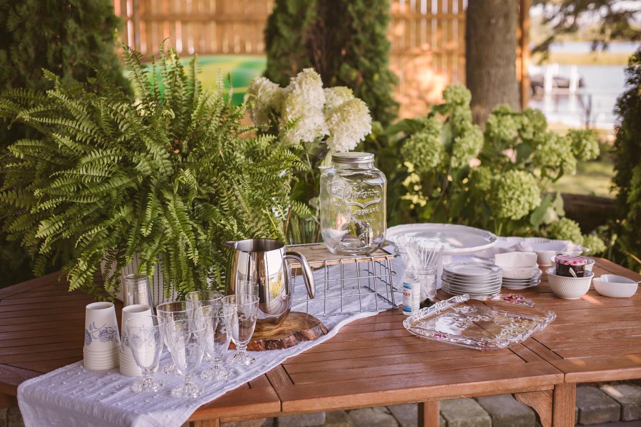 Epic Drink Station Ideas for Your Reception