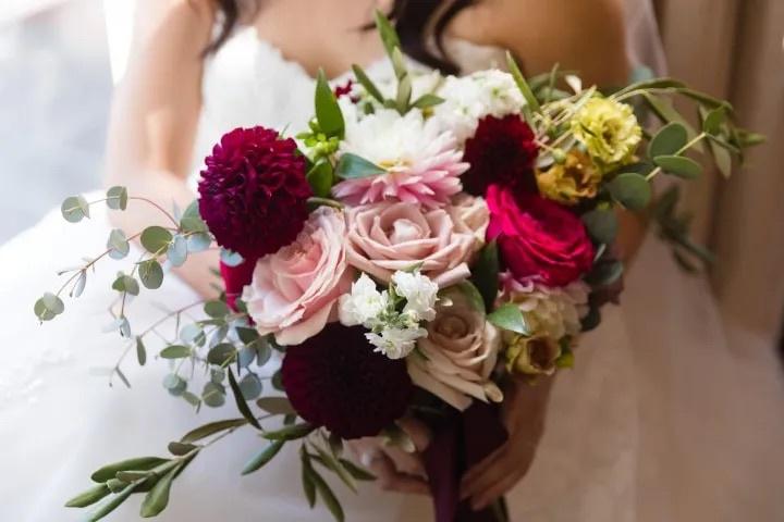 7 Gorgeous Wedding Bouquet Wrap Ideas