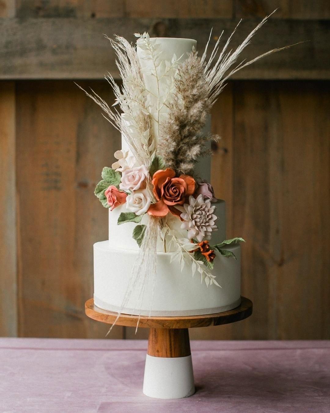 Wheatgrass Floral Cake – Jonathan Fong Style