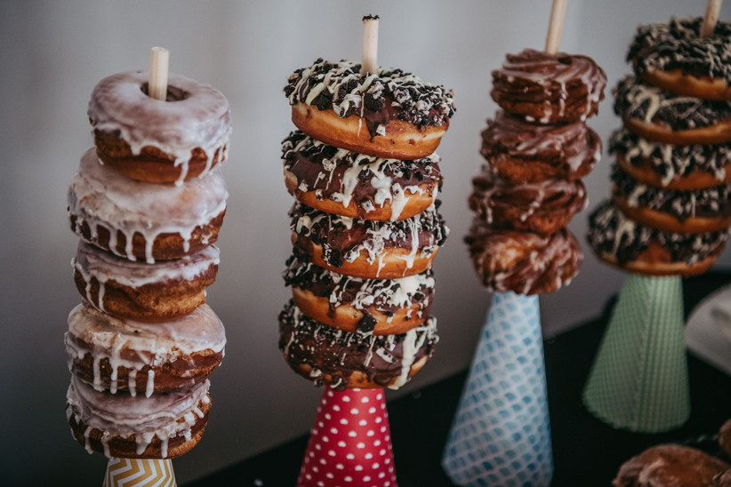 12 Creative Ways To Display Donuts At Your Wedding 