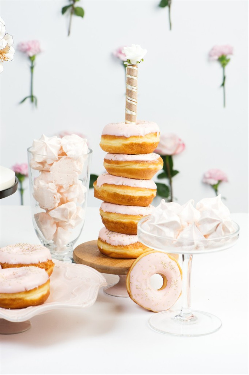 12 Creative Ways To Display Donuts At Your Wedding