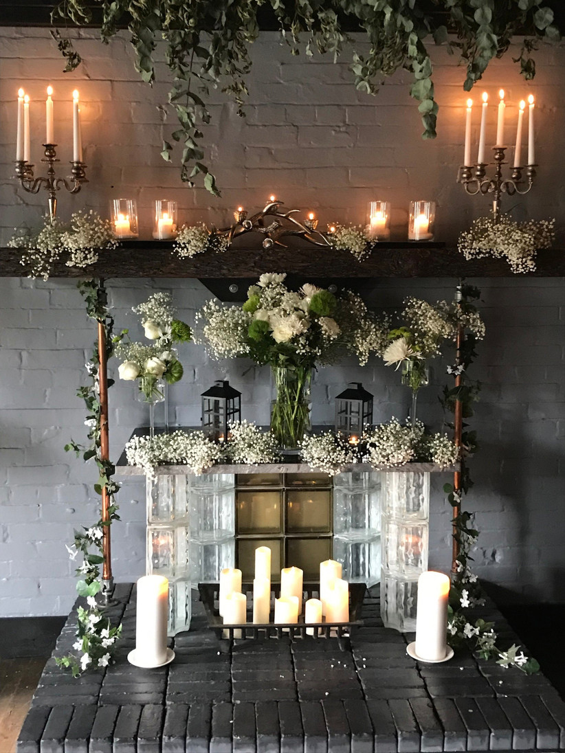 10 Fireplace Wedding Decor Ideas We Re Absolutely Obsessed With