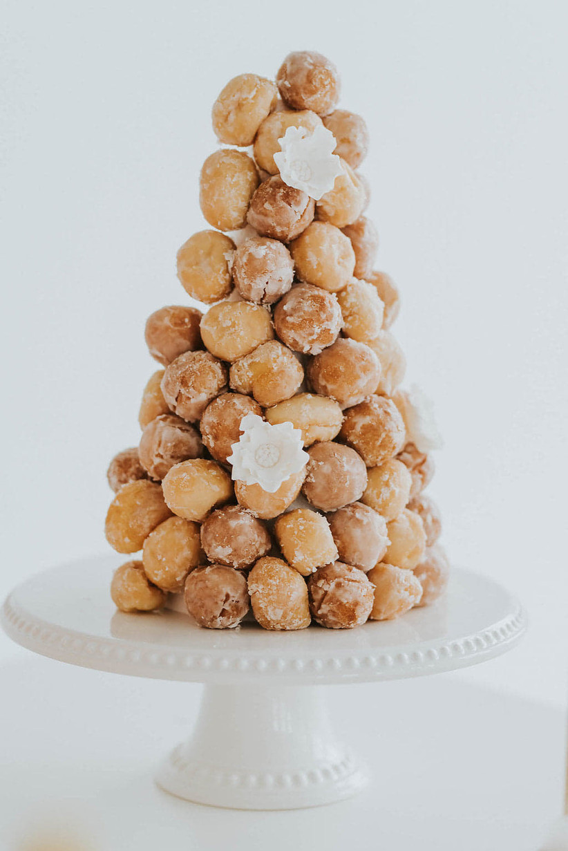 12 Creative Ways To Display Donuts At Your Wedding