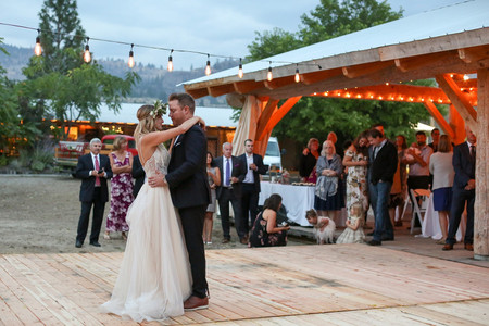 7 Rustic Wedding Venue Styles We’re Totally Obsessed With