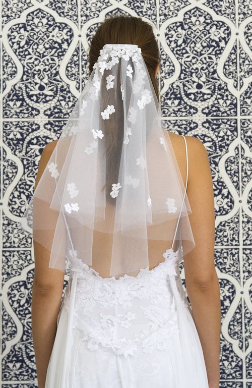 Toto, Grace Loves Lace