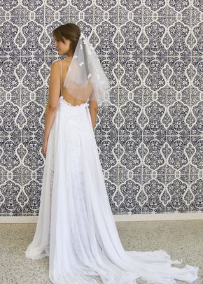 Toto, Grace Loves Lace