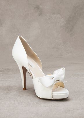 ANNUSHKA, St. Patrick La Sposa