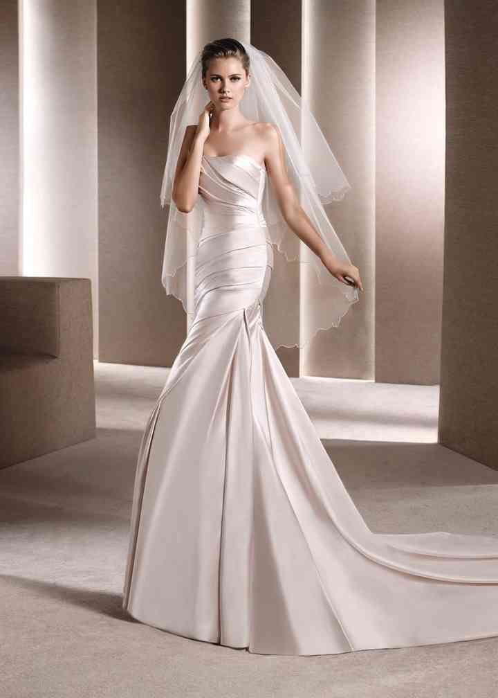 fanal wedding dress pronovias