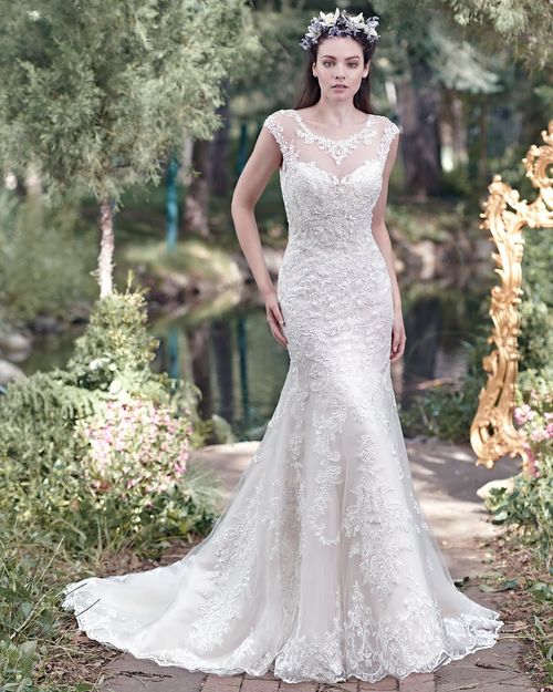 Mercedes, Maggie Sottero