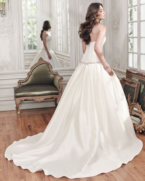 Narelle, Maggie Sottero