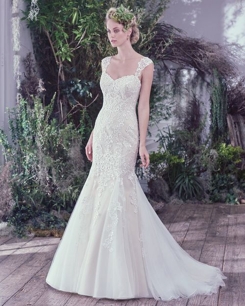 Gia, Maggie Sottero