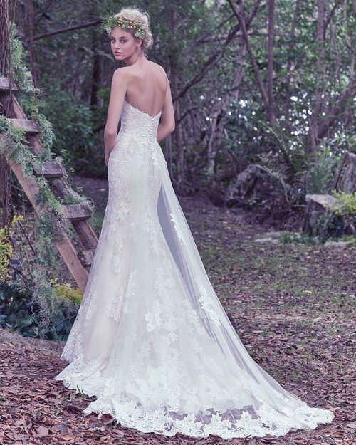 Jennita, Maggie Sottero