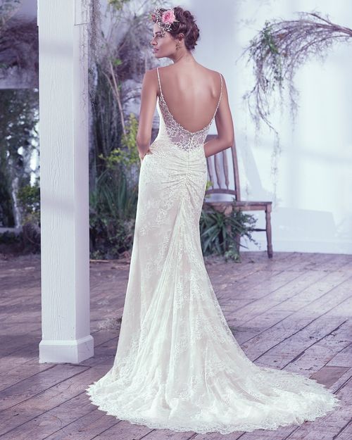 Kaari, Maggie Sottero