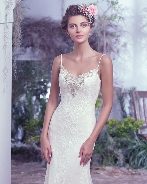 Kaari, Maggie Sottero