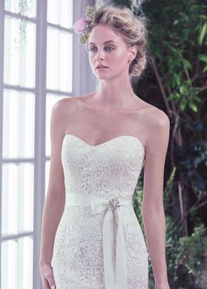 Lottie, Maggie Sottero