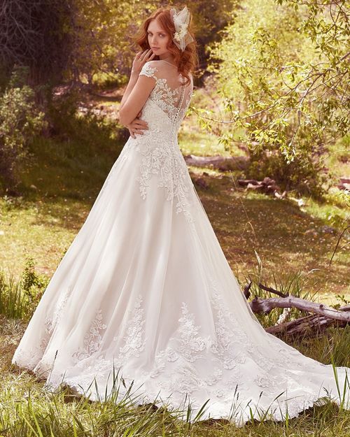 Lena, Maggie Sottero