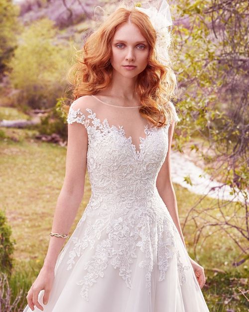 Lena, Maggie Sottero