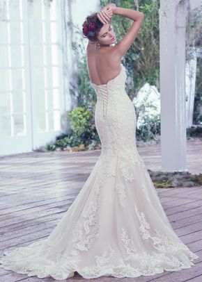 Valerie, Maggie Sottero