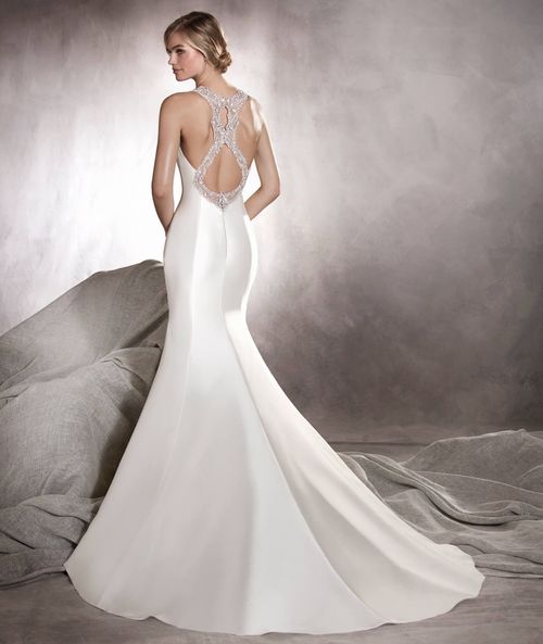 AGNES, Pronovias