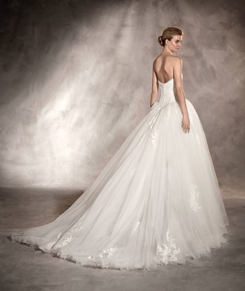 ALCAZAR, Pronovias