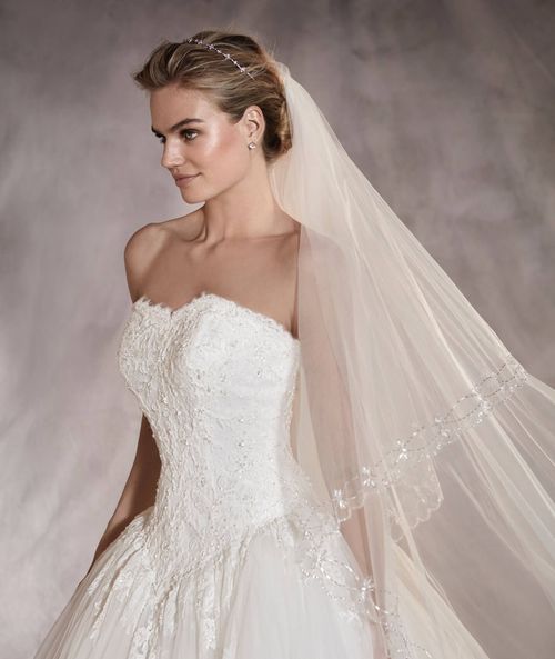 ALCAZAR, Pronovias