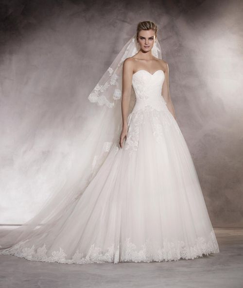 ALMENAR, Pronovias