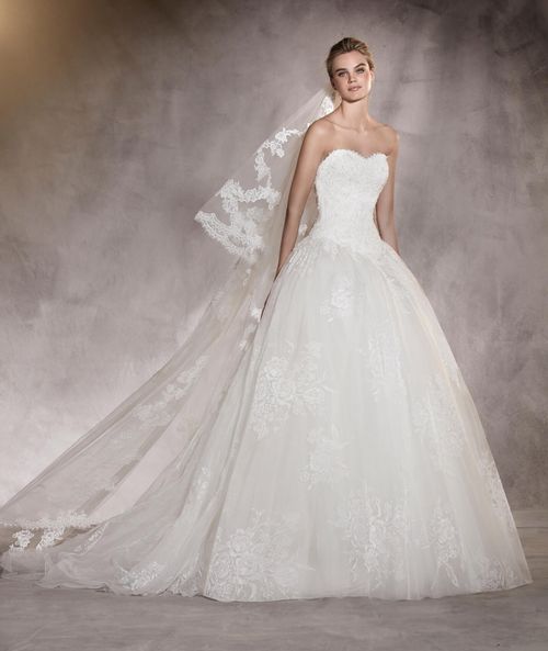 ARETA, Pronovias