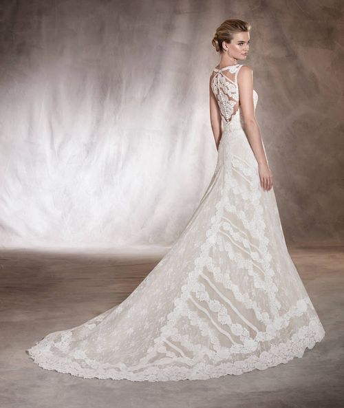 ARIANA, Pronovias